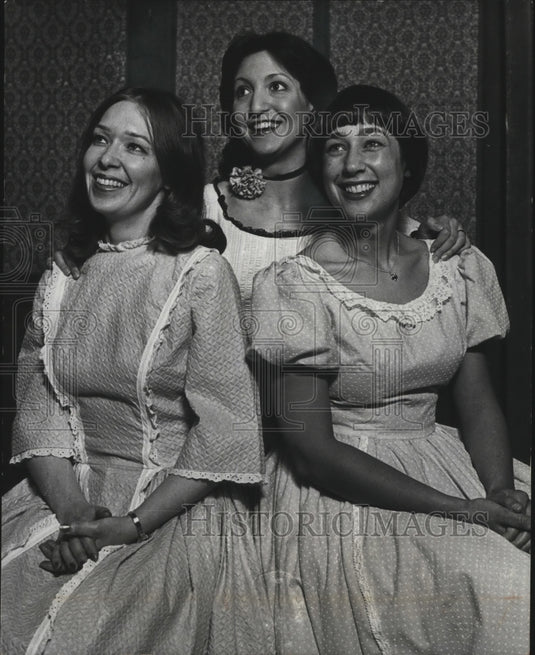 1978 Press Photo Milwaukee Opera Company cast in "Little Mary Sunshine" - Historic Images