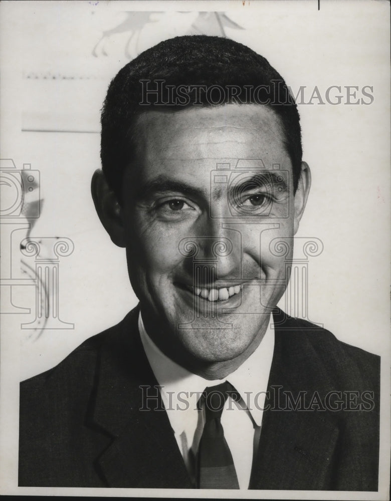 1964 Press Photo Dr. Albert Hibbs host of NBC-TV's "Exploring"- Historic Images