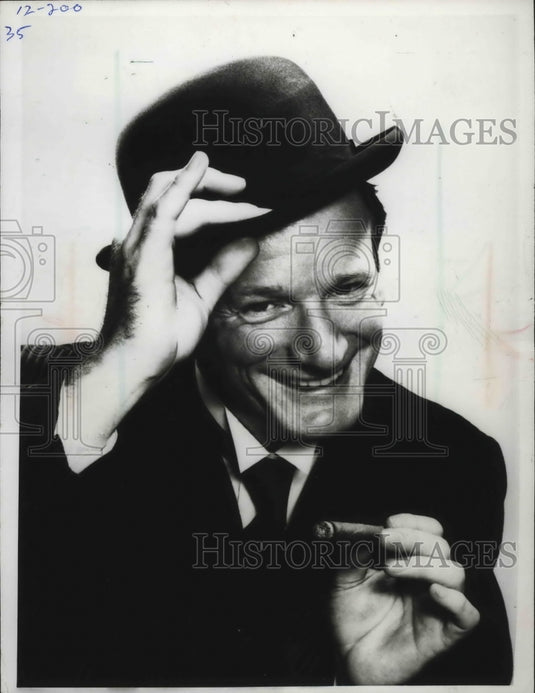 1969 Max Morath in one man Broadway show-Historic Images