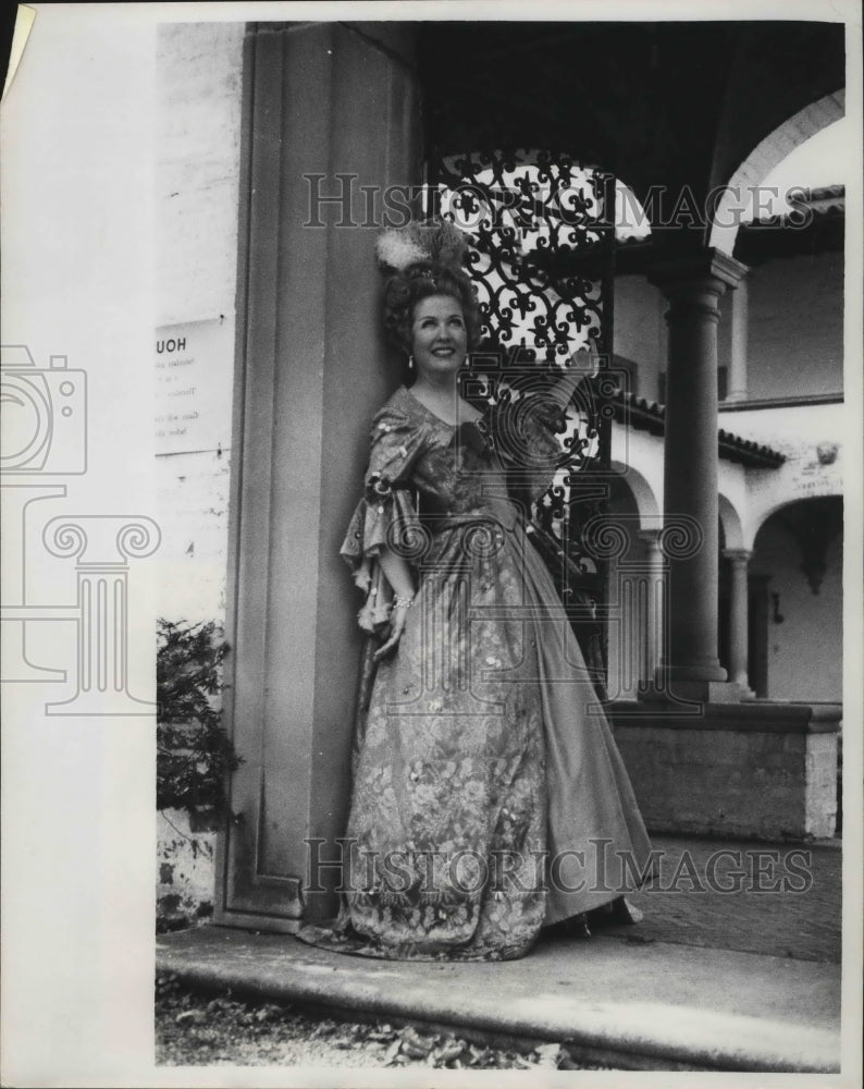 1967, Soprano Ann Dre House In Florentine Opera&#39;s &#39;Tales Of Hoffmann&#39; - Historic Images