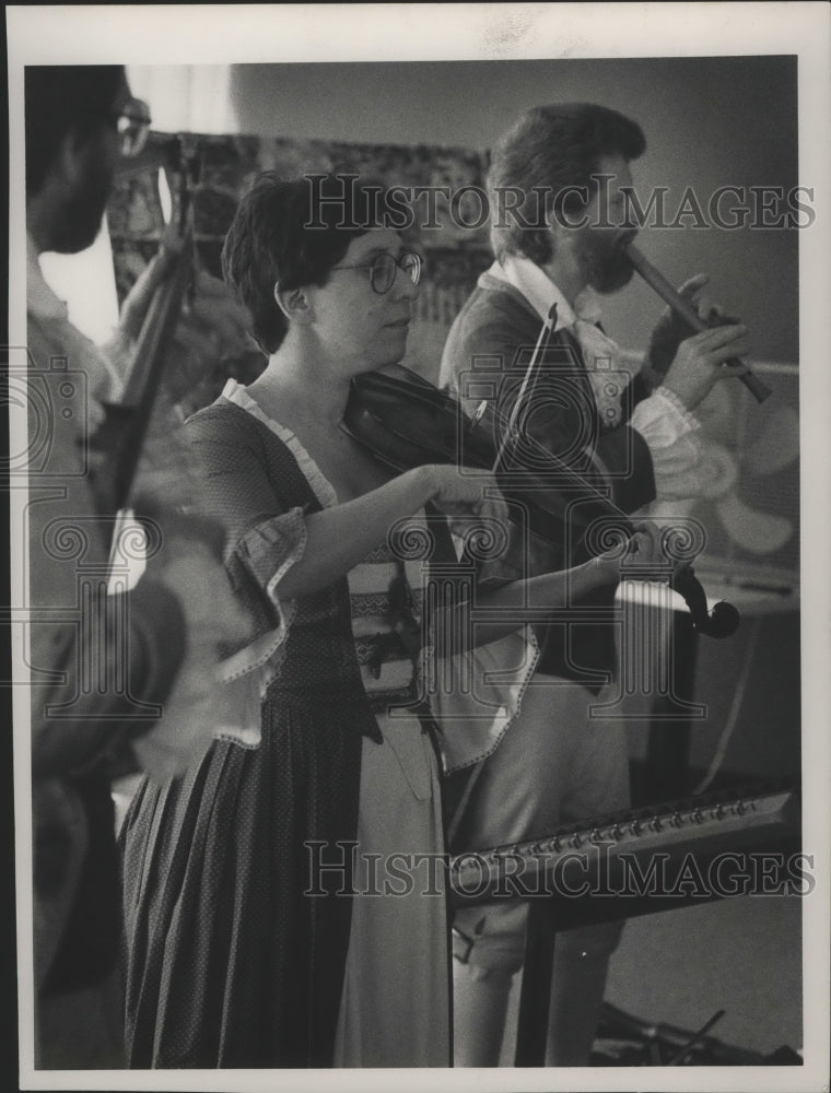 1990 Press Photo Hersperus music group plays at Jewish Community Center - Historic Images