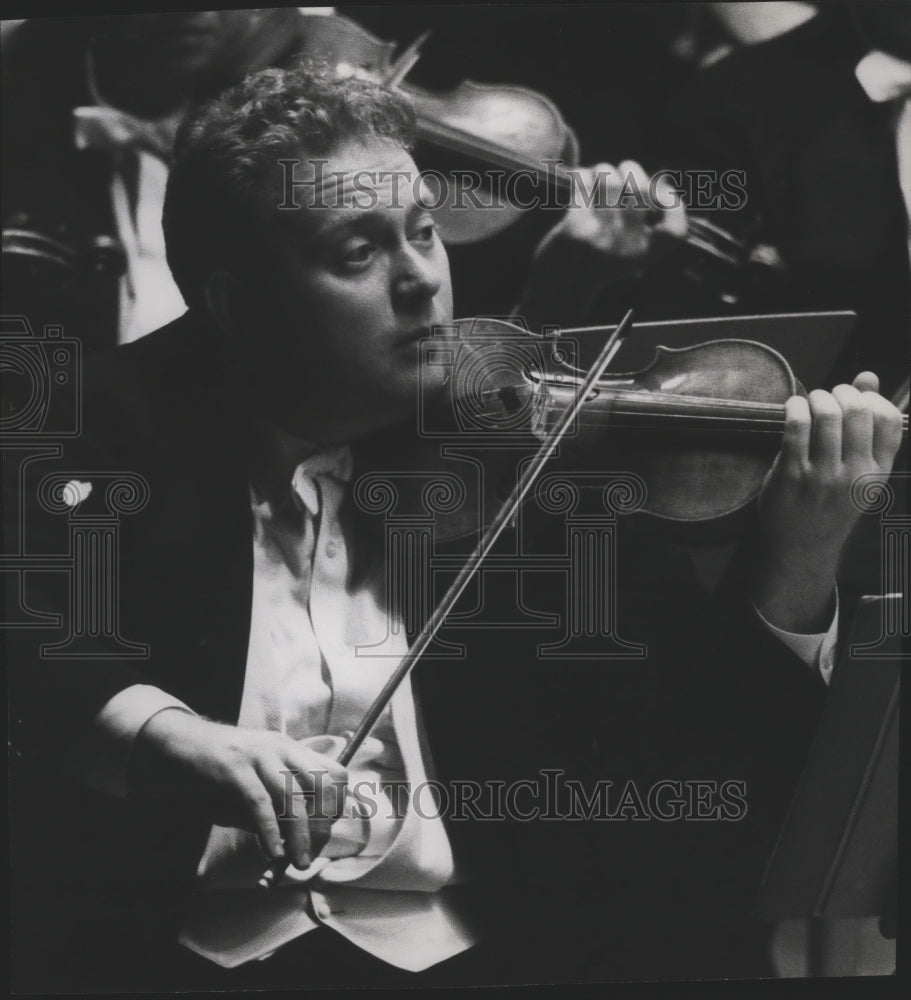 1959, Sidney Harta, concert master &amp; violinist with Chicago Symphony. - Historic Images