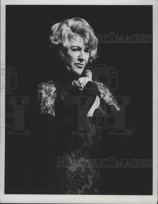 1975, Singer Hildegarde Performing in Milwaukee, Wisconsin - Historic Images