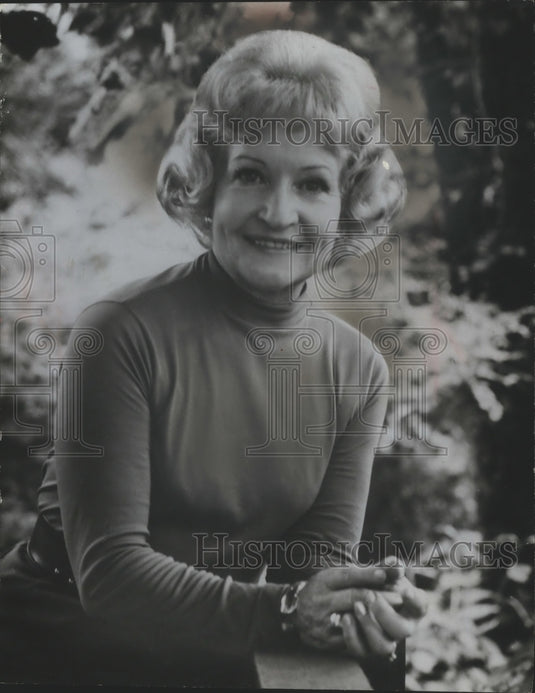 1971, Marjorie Holmes, author of I've Got to Talk to Somebody, God. - Historic Images