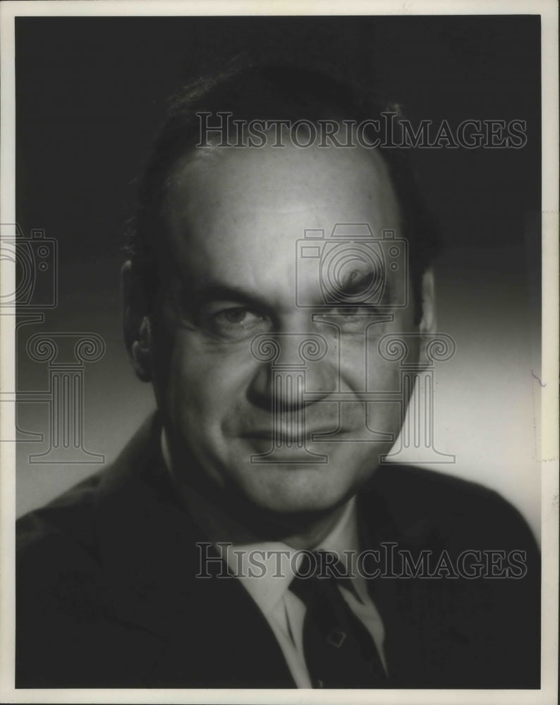 1975 Press Photo Edwin Newman, NBC newscaster. - mjp26367 - Historic Images