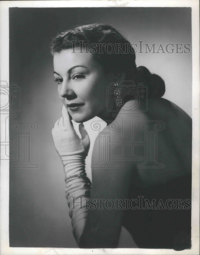 1952 Press Photo Soprano Lois Hunt will be a Howard Barlow radio TV guest - Historic Images