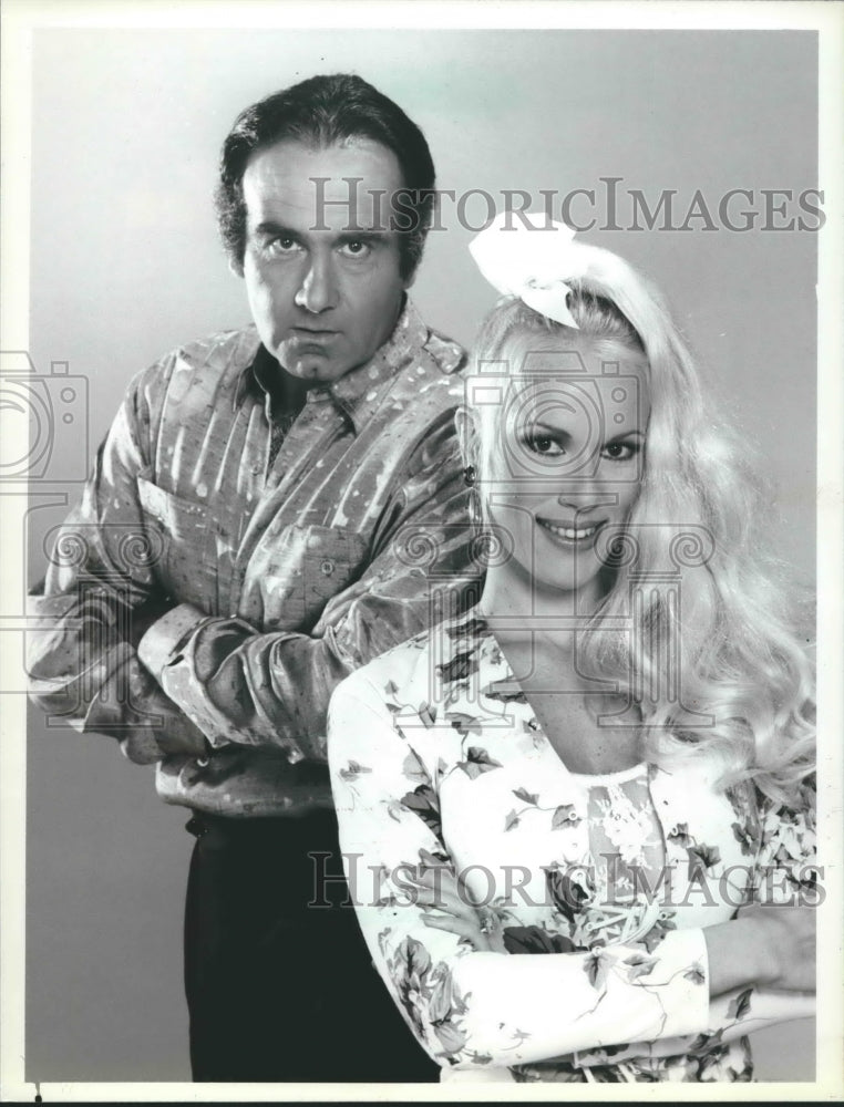 1986, Dan Hedaya and Jean Kasem star in "The Tortellis" - mjp26667 - Historic Images