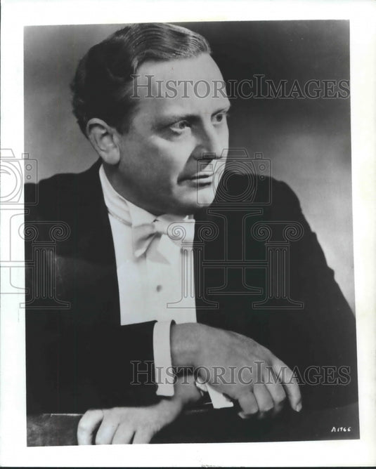 1976 Press Photo Sir Charles Mackerras, conductor - mjp26721 - Historic Images