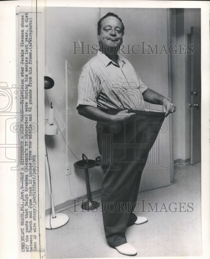 1969 Actor Jackie Gleason after losing weight - Historic Images