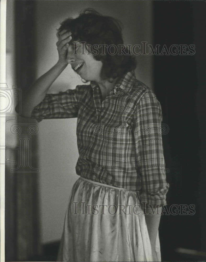 1981 Press Photo Penelope Reed as Emily Dickinson in &quot;The Belle of Amherst&quot; - Historic Images