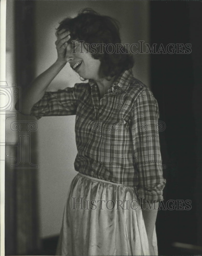 1981 Press Photo Penelope Reed as Emily Dickinson in "The Belle of Amherst" - Historic Images