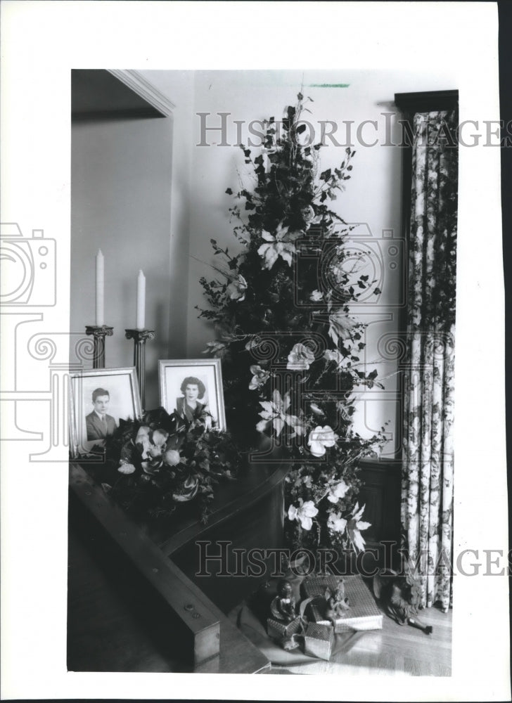 1994 Press Photo The Milwaukee Repertory Theater&#39;s Christmas House in Milwaukee - Historic Images