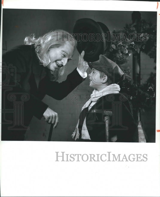 Press Photo Milwaukee Repertory Theater production of "A Christmas Carol" - Historic Images