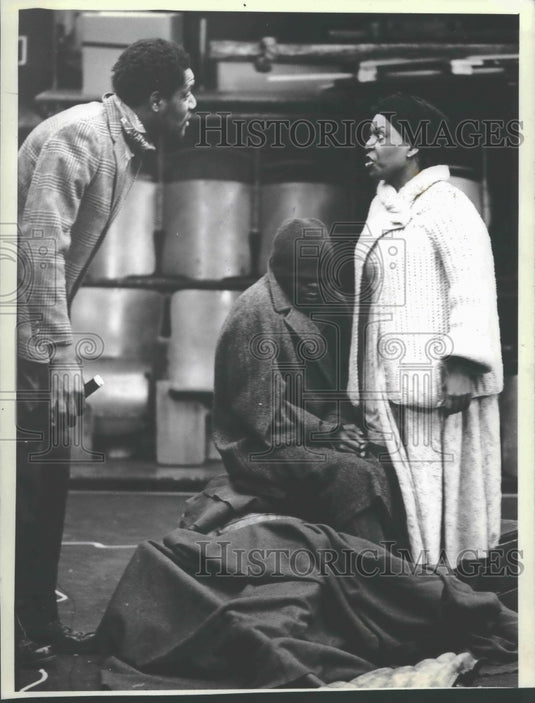1981 Press Photo The Milwaukee Rep production of "Boesman and Lena", Wisconsin - Historic Images