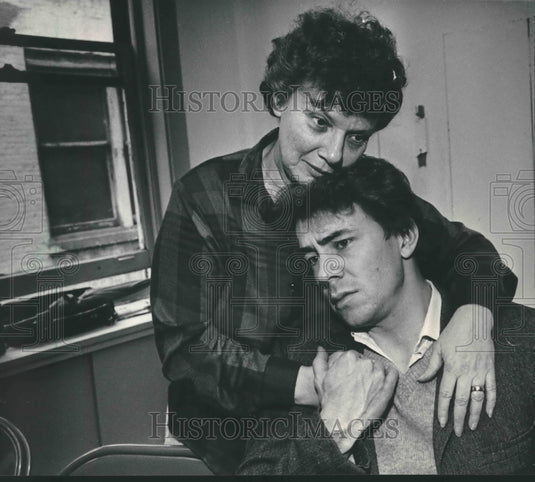 1986 Press Photo Ruth Schudson and Matthew Loney rehearse a scene from "Ghosts."-Historic Images