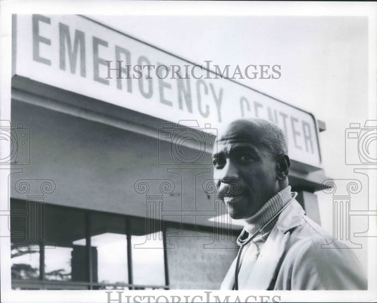 1979, Louis Gossett Jr. stars in The Lazarus Syndrome, on ABC. - Historic Images