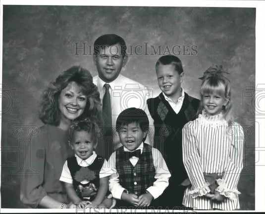 1992, Terry Meeuwsen, Former Miss America from Wisconsin, with Family - Historic Images