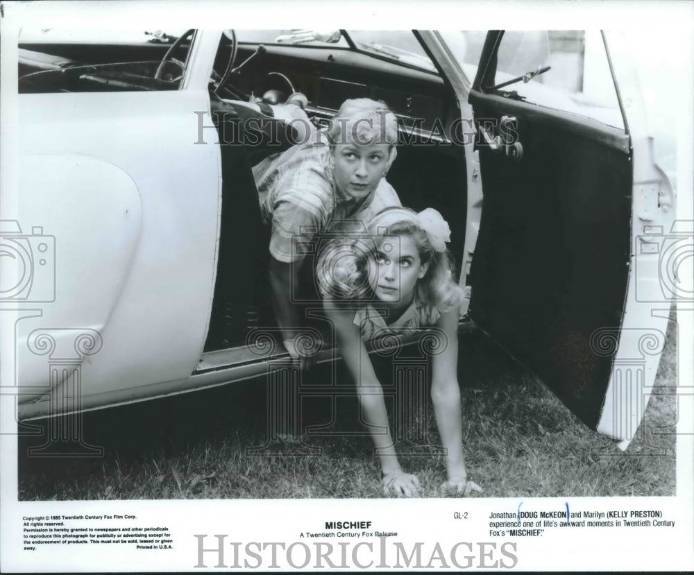 1985 Press Photo Doug McKeon and Kelly Preston in &quot;Mischief&quot; - mjp27207-Historic Images