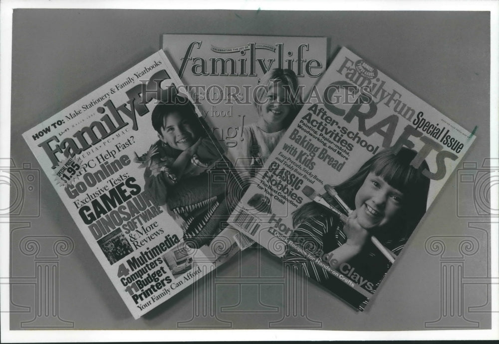 1995 Press Photo Family PC, Family Life &amp; Family Fun magazines - mjp27226 - Historic Images
