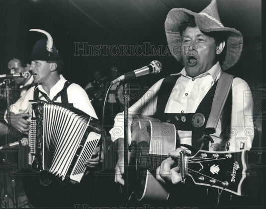 1986 Press Photo Frans Halder & Hans Leitener of Patscherkofel Buam Brass Band - Historic Images