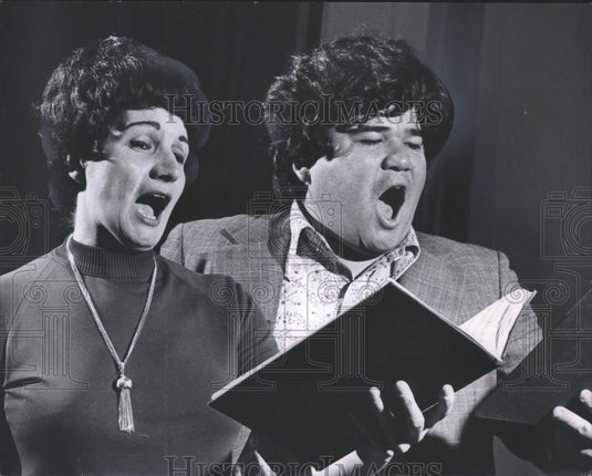 1974 Press Photo Opera singers Patricia Nelson and Douglas Susu-Mago performance - Historic Images