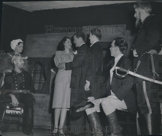 1946, Dennis Morgan - Historic Images