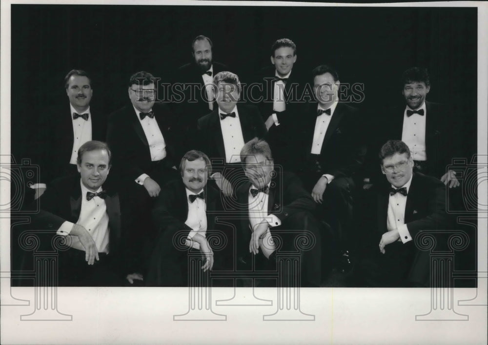 1991 Press Photo New Horizon Singers perform at Pabst Theater, Milwaukee, WI - Historic Images