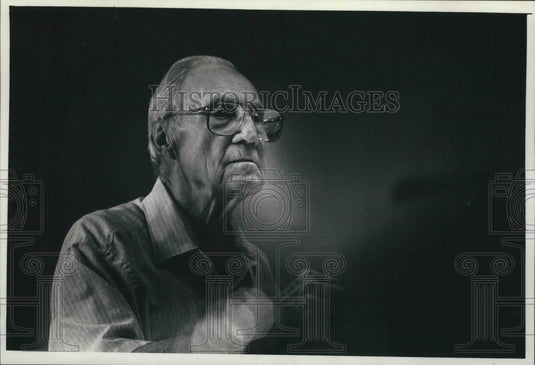 1990 Press Photo Ray Neumann directs Ray Neumann Senior Big Band - mjp27517 - Historic Images