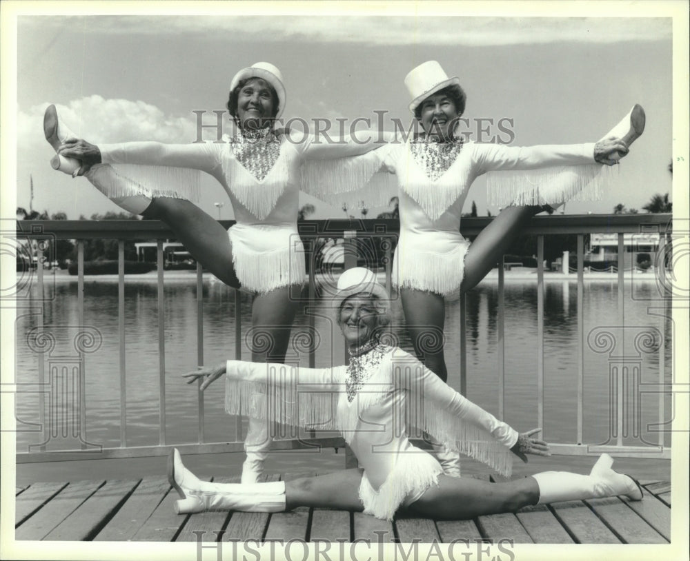 1985 Press Photo Calendar page of Pom Pom dance troupe lovelies, United States.- Historic Images