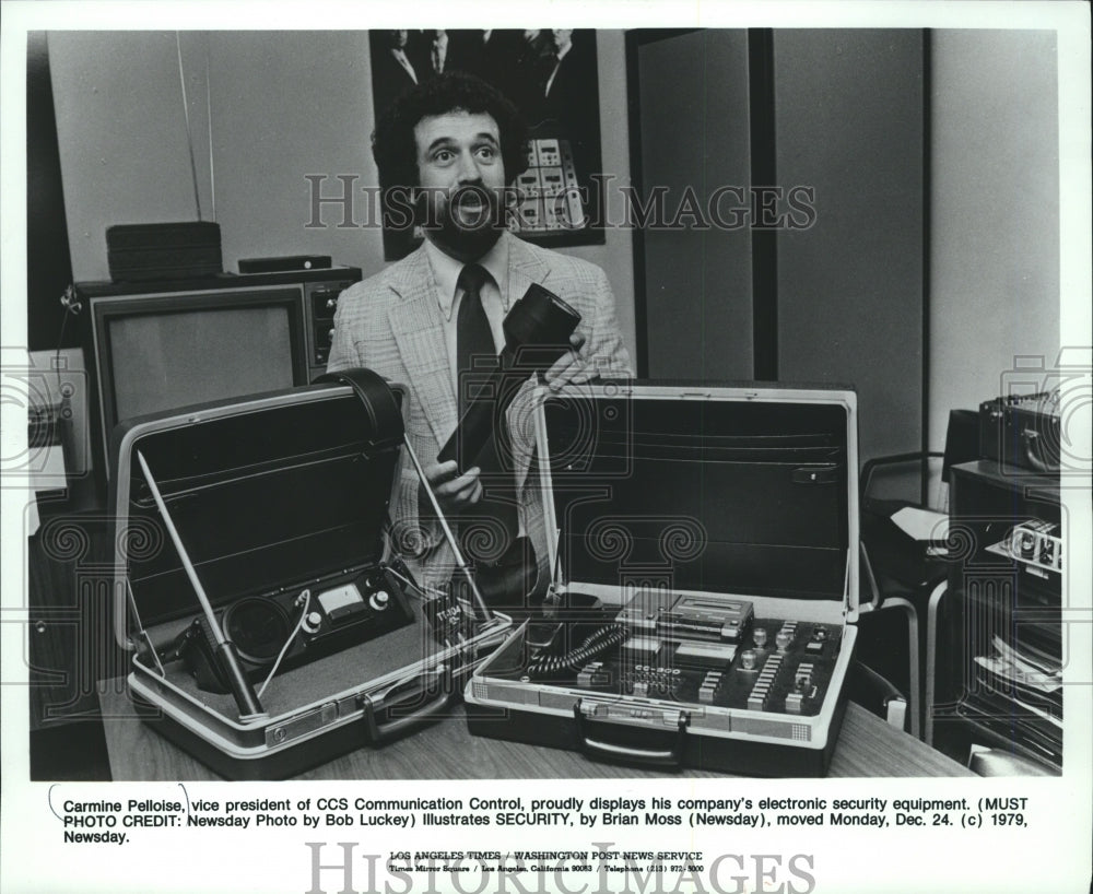 1979, Carmine Pelloise, shows electronic security equpiment - Historic Images