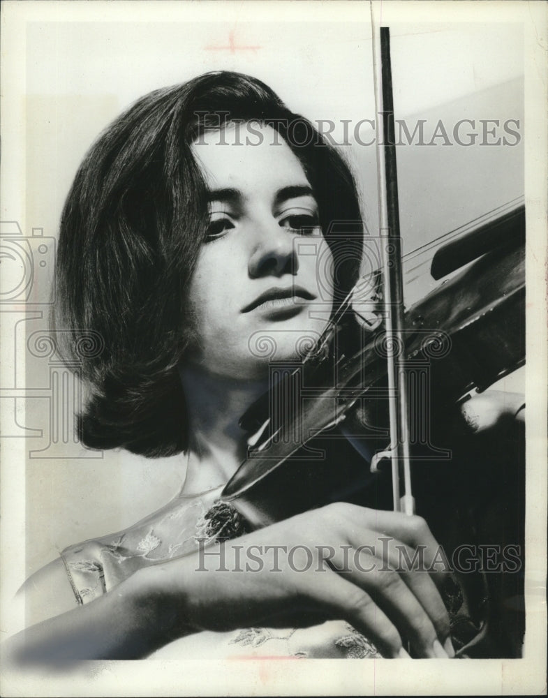 1966, Edith Peinemann, playing violin - mjp27751 - Historic Images