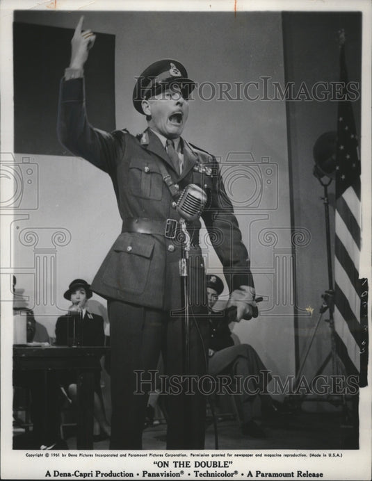 1961 Press Photo Actor Danny Kaye In 'On The Double' - Historic Images