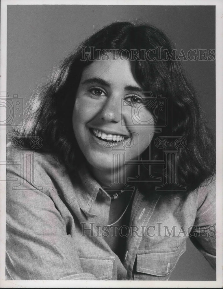 1974 Julie Kavner stars as Rhoda Morgenstern&#39;s sister, Brenda. - Historic Images