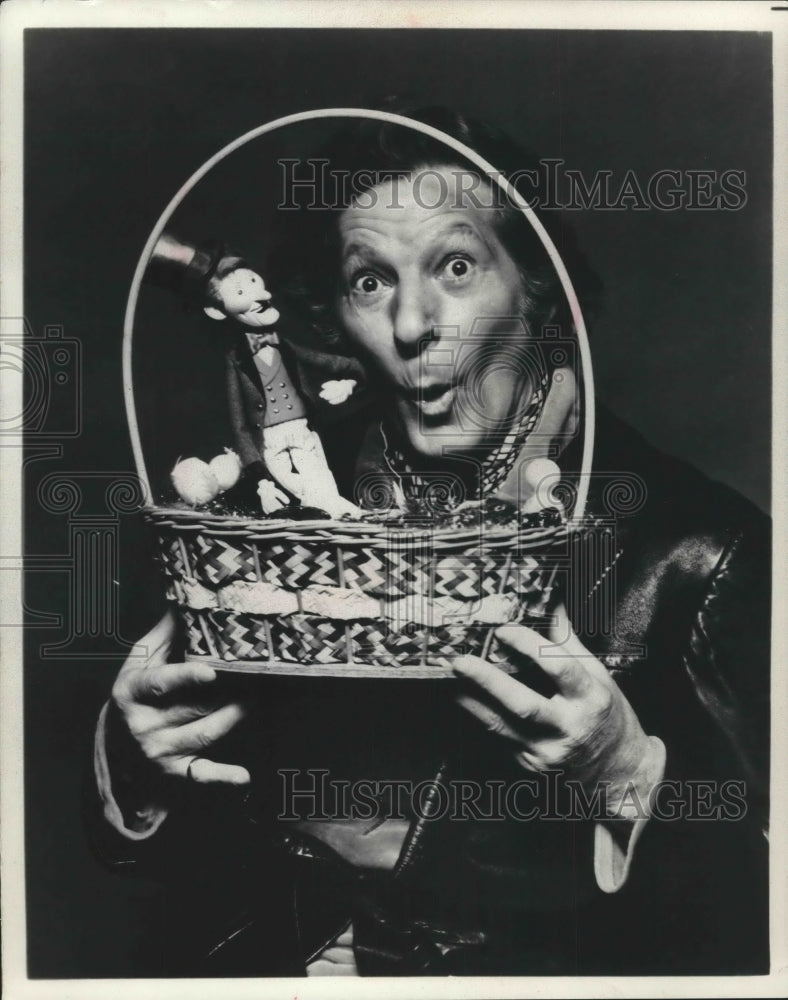 1976, Actor Danny Kaye - mjp27905 - Historic Images