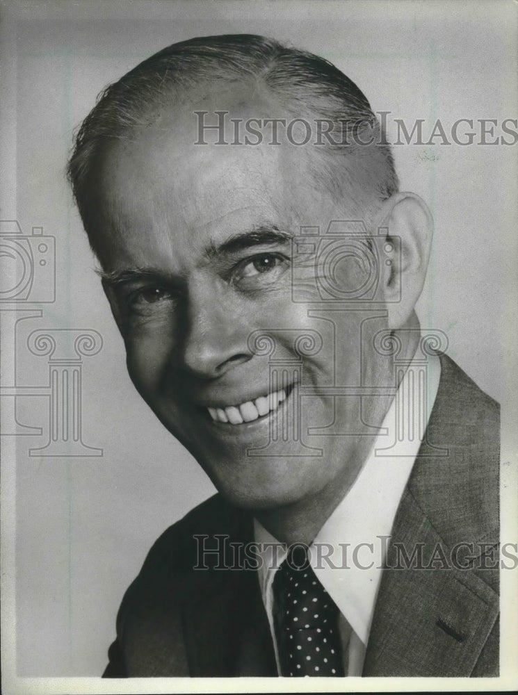 1983, Harry Morgan As Colonel Potter In "AfterMASH" - mjp28037 - Historic Images