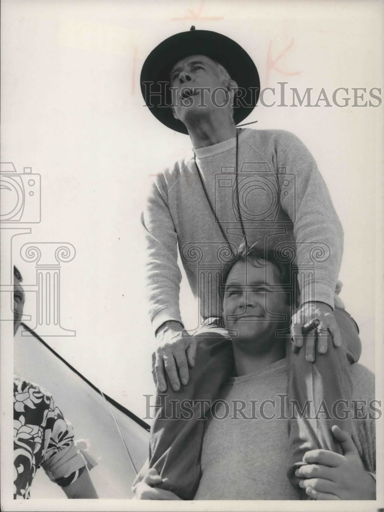 1977 Press Photo Harry Morgan stars as Colonel Potter in M*A*S*H - mjp28041 - Historic Images