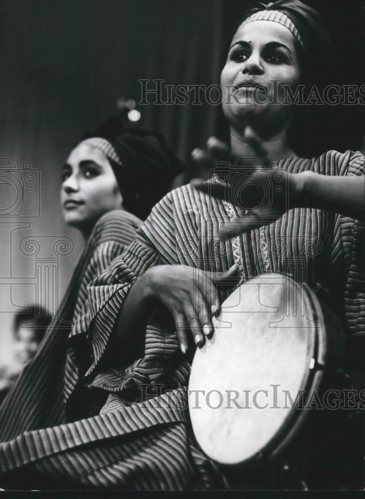 1971 Press Photo Members of the Inbal Dance Theater - Historic Images