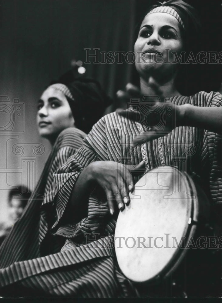 1971 Press Photo Members of the Inbal Dance Theater - Historic Images