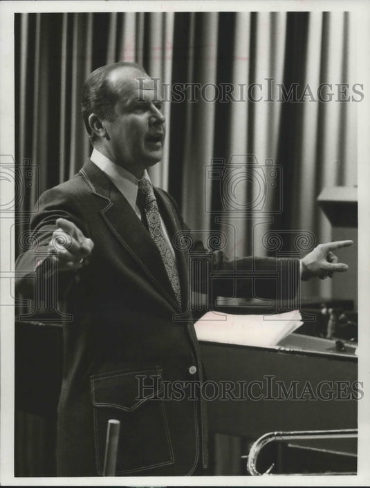 1975, Tommy Newsom of the "Tonight Show" - Historic Images