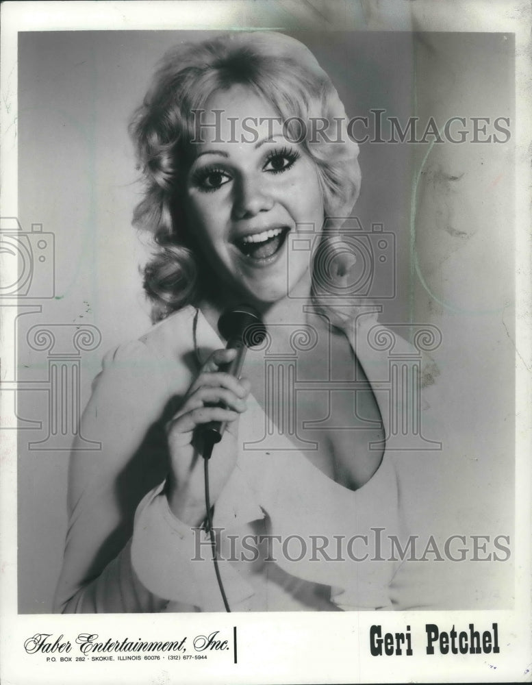 1973, Vocalist Geri Petchel is a native of Milwaukee - Historic Images