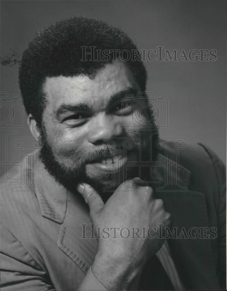 1985, Comic Tyrone Pierre looks for laughs, Milwaukee - mjp28262 - Historic Images