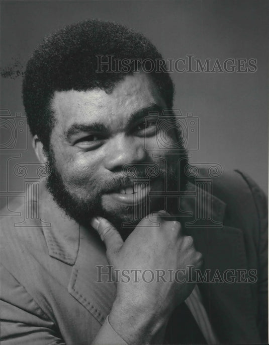1985, Comic Tyrone Pierre looks for laughs, Milwaukee - mjp28262 - Historic Images
