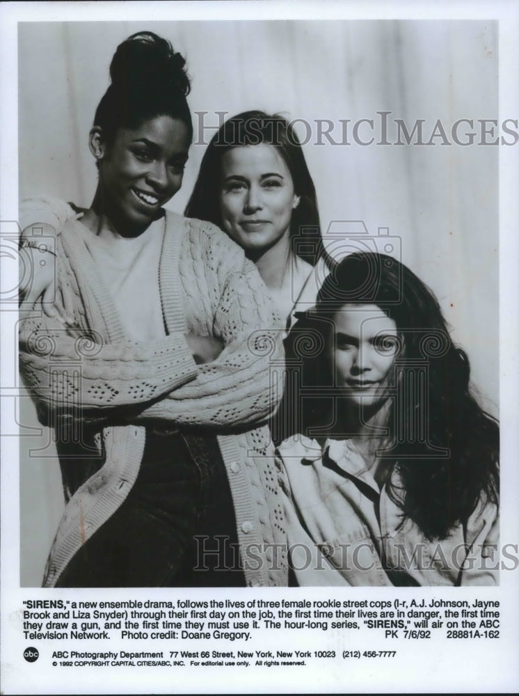 1992 Press Photo A.J. Johnson, Jayne Brook, Liza Snyder in "Sirens" on ABC.- Historic Images