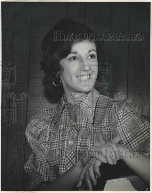 1974, Entertainer Mary Keepers - Historic Images