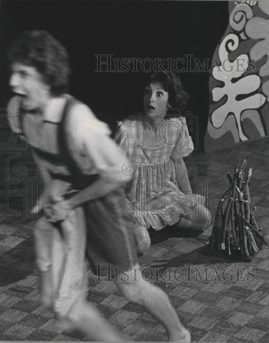 1976 Press Photo Mary Keepers And Louis Mattioli In 'The Apple Tree' At The PAC - Historic Images