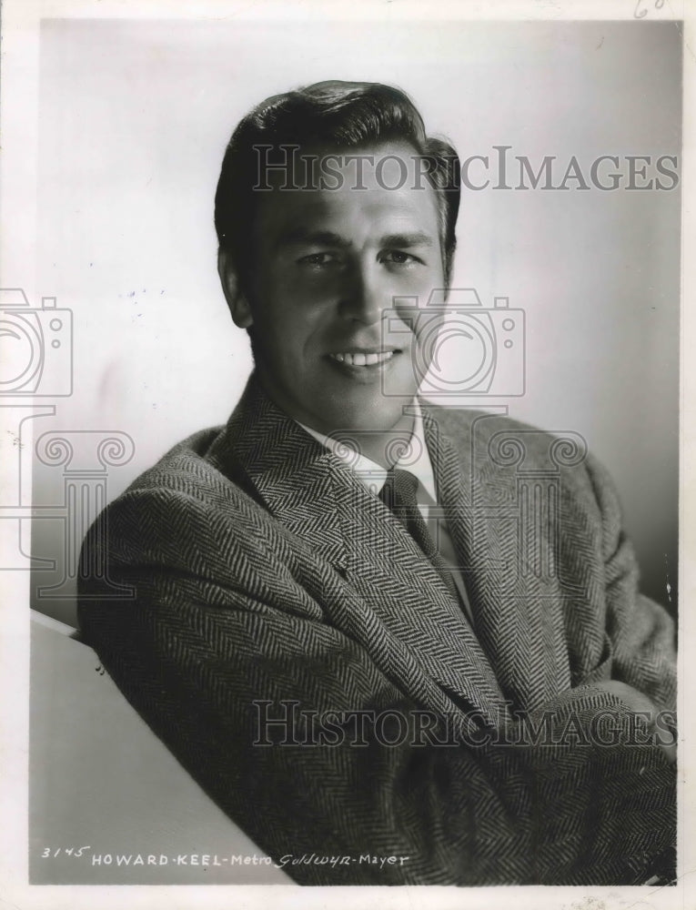1950, Movie Star Actor Howard Keel poses in a suit - mjp28504 - Historic Images