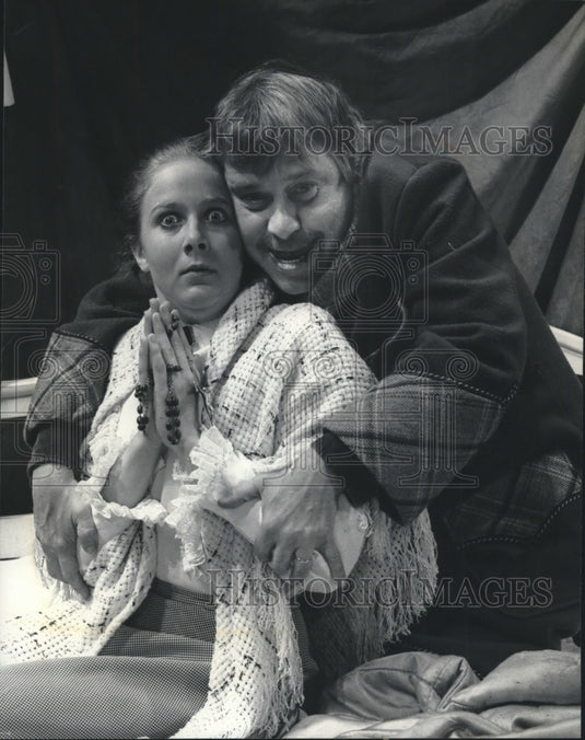 1978 Press Photo Leading stars Dennis Kennedy and Amy Mckenzie in "Sly Fox."-Historic Images