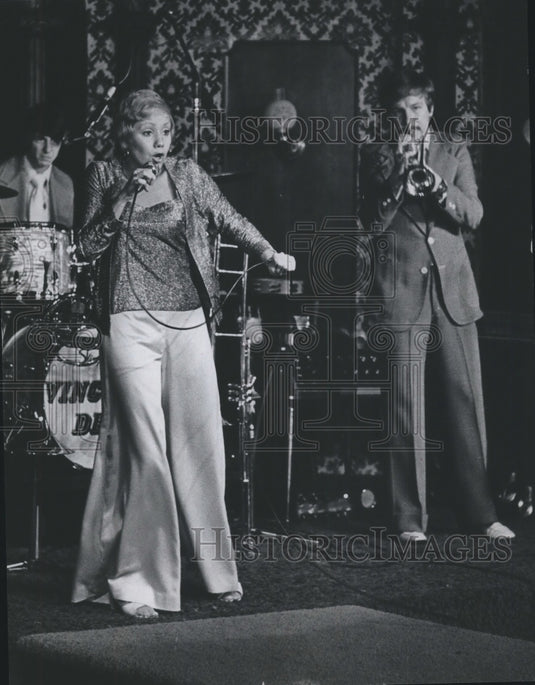 Press Photo Milwaukee singer Geri Petchel with Jim Robak - Historic Images