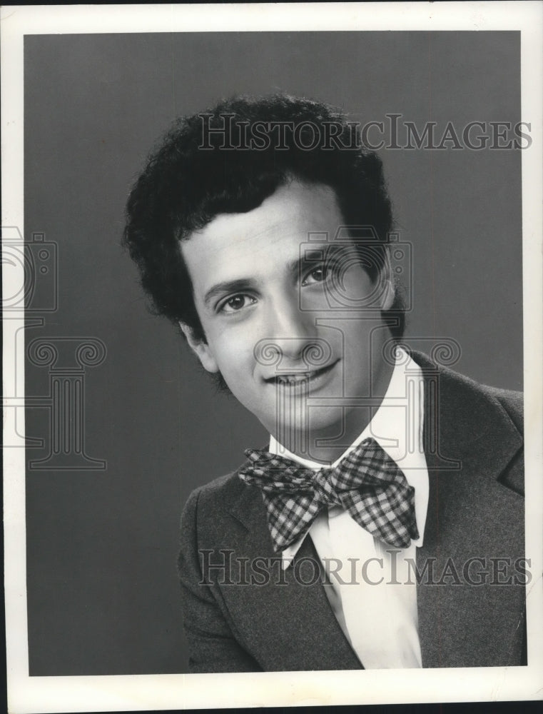 1976 Press Photo Ron Palillo plays Horshack in &quot;Welcome Back, Kotter&quot; on ABC-Historic Images