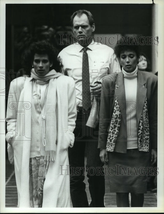 1986 Press Photo Theresa Saldana acts in "Any Second Now" on NBC-TV's "Hunter" - Historic Images